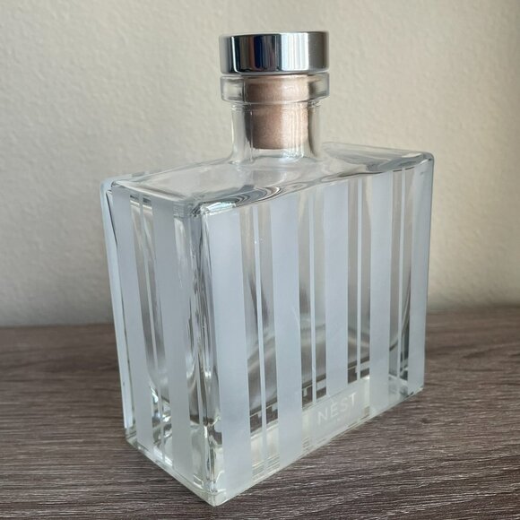NEST Diffuser Glass Bottle 5.9 oz | Empty | Holiday Gift Vase Art Deco Designer - Picture 5 of 5